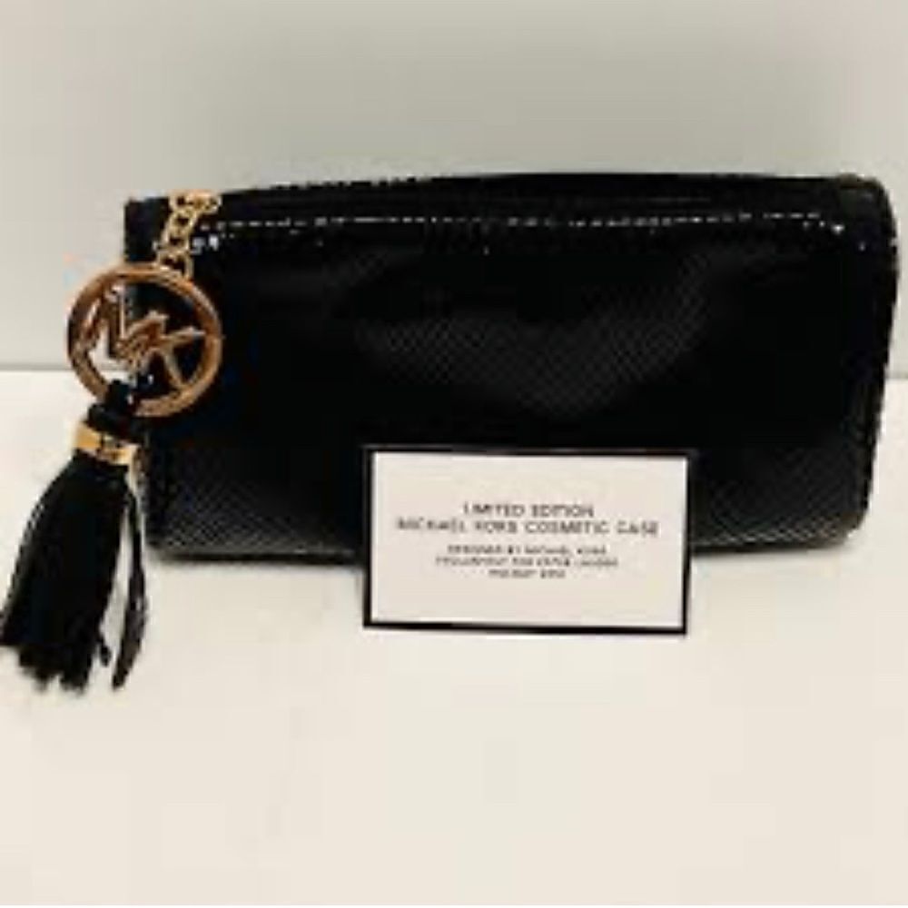 Michael kors snakeskin makeup cosmetic bag/wristlet w/tassel logo bag charm